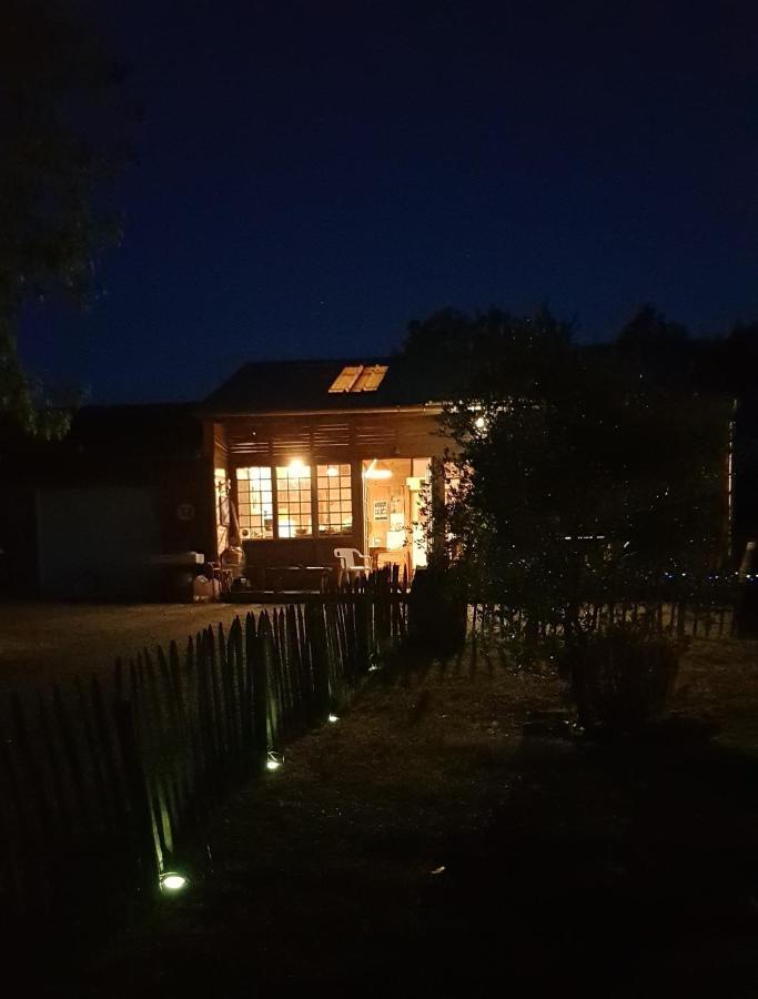 Camping La Petite Houmee Curzay-sur-Vonne Екстер'єр фото