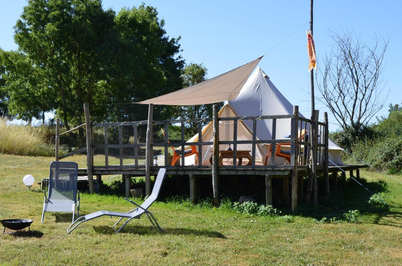 Camping La Petite Houmee Curzay-sur-Vonne Екстер'єр фото