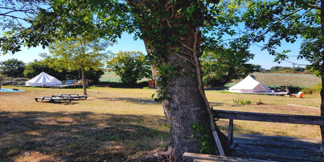Camping La Petite Houmee Curzay-sur-Vonne Екстер'єр фото